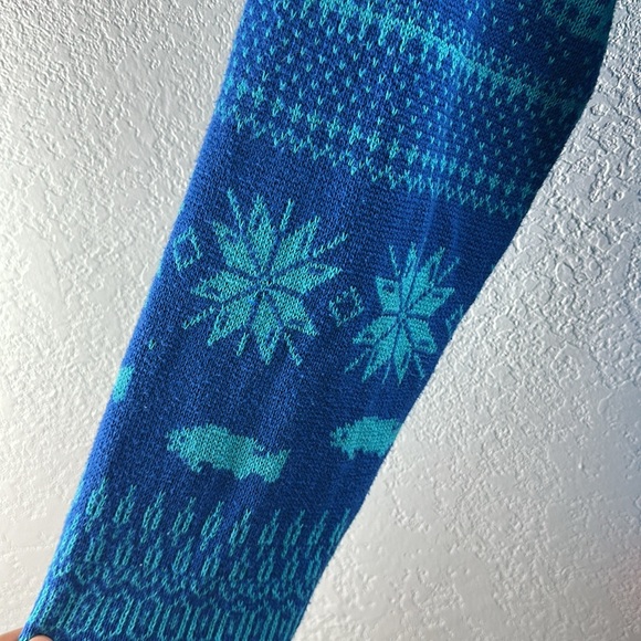 Blizzard Bay Men’s Red and Blue Manatee Holiday Sweater XXL - Picture 7 of 8